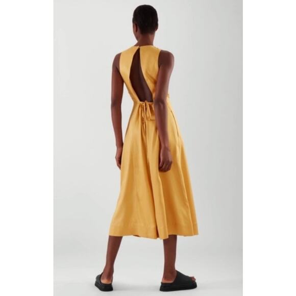 COS Black jumpsuit with Open Back and Wide Leg and adjustable waist. NWT. Size 4 - Picture 1 of 10